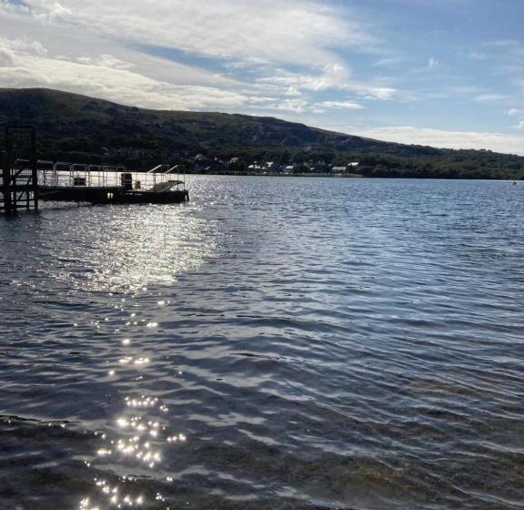 Hotel Tyddyn Perthi Farm