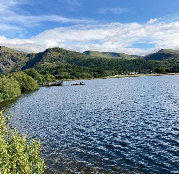Hotel Tyddyn Perthi Farm