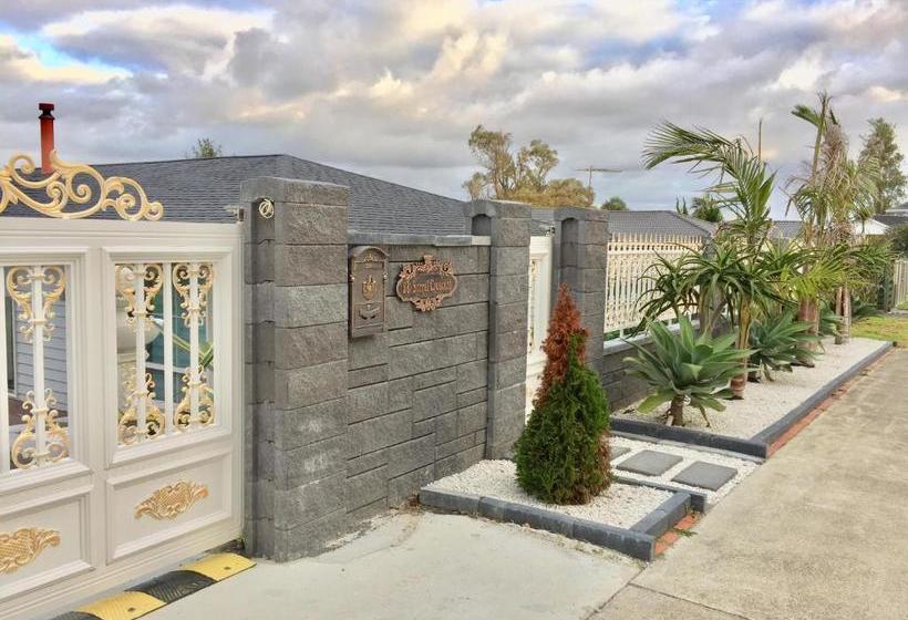 פנסיון Amber Homes