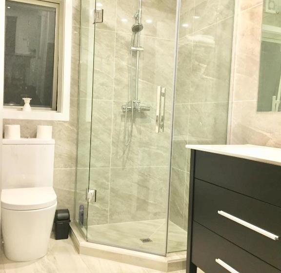 פנסיון Amber Homes