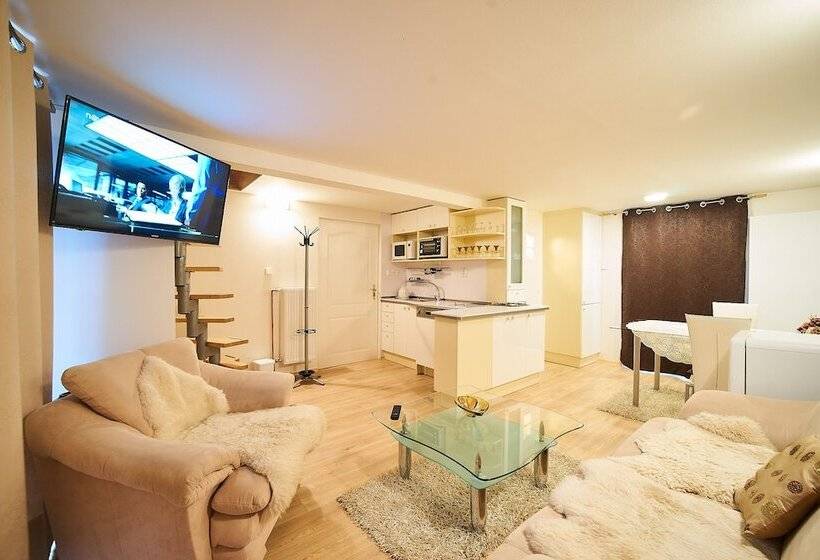 Пансион Bluestars Apartments