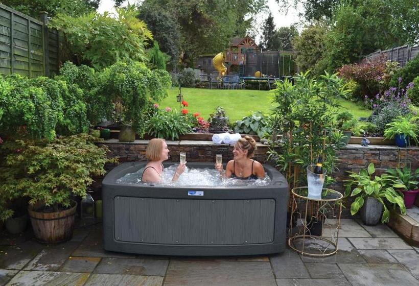 פנסיון Corner Farm