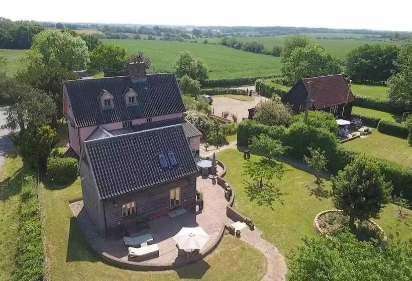 ペンション Corner Farm