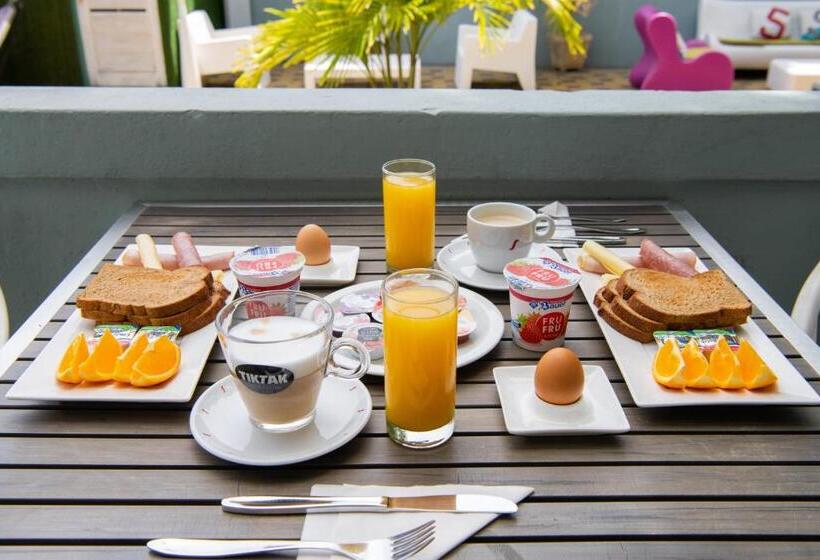 پانسیون Villa Amalie & Villa Curiel