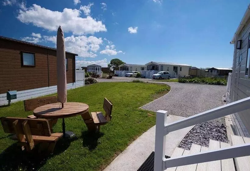 استراحتگاه Looe Coastal Retreat