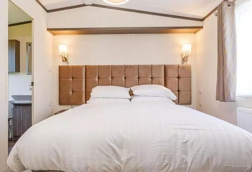 استراحتگاه Looe Coastal Retreat