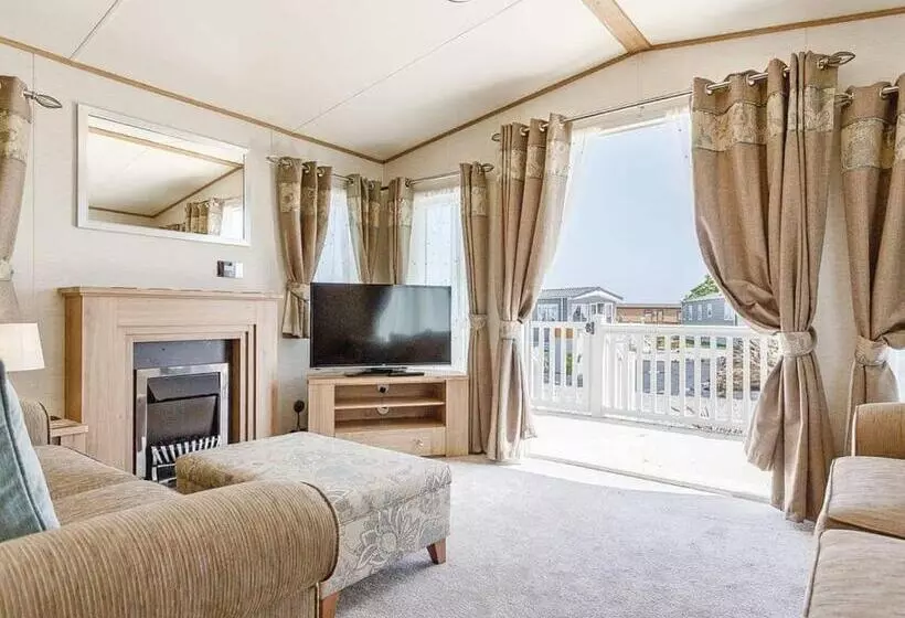 استراحتگاه Looe Coastal Retreat