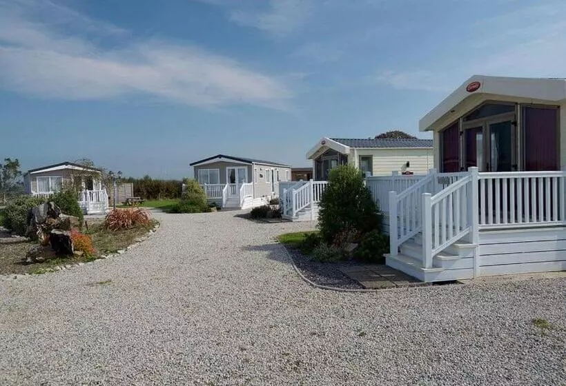 استراحتگاه Looe Coastal Retreat