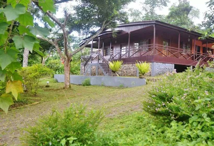 پانسیون Guest House Quinta Natural Bangalots