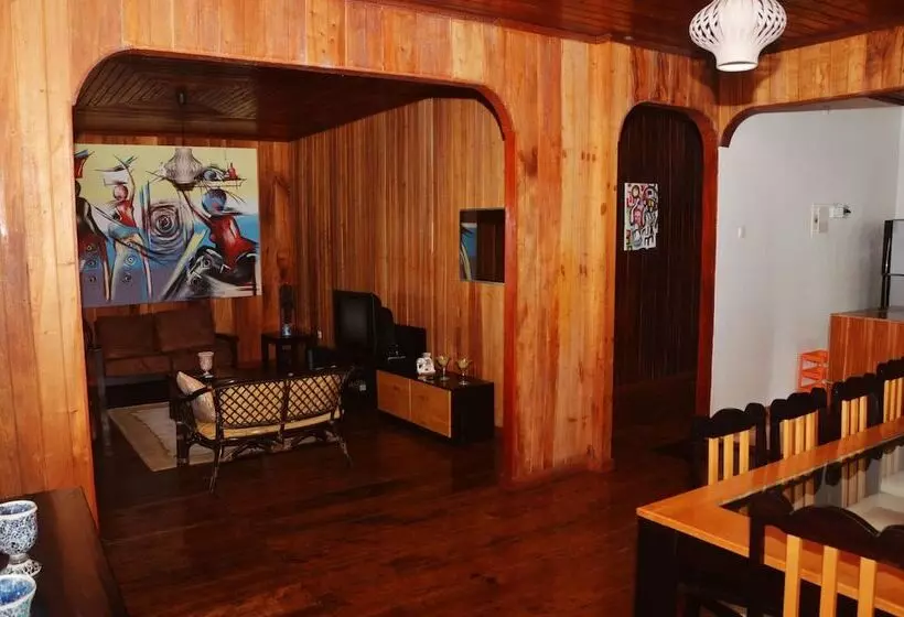 پانسیون Guest House Quinta Natural Bangalots