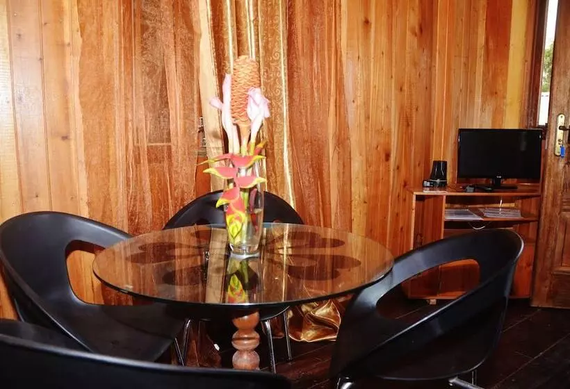 پانسیون Guest House Quinta Natural Bangalots