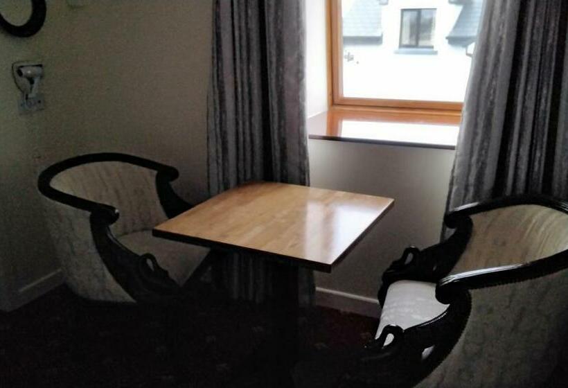 مبيت وإفطار Lahiff's Bay View Guest House