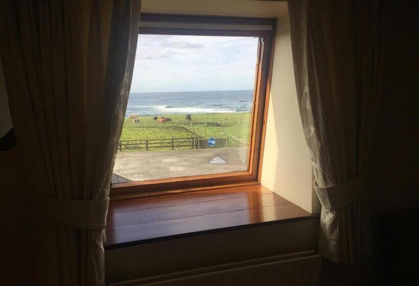 مبيت وإفطار Lahiff's Bay View Guest House