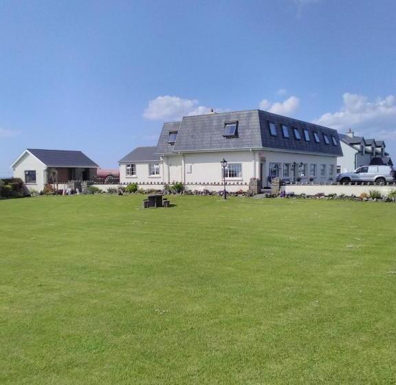 مبيت وإفطار Lahiff's Bay View Guest House