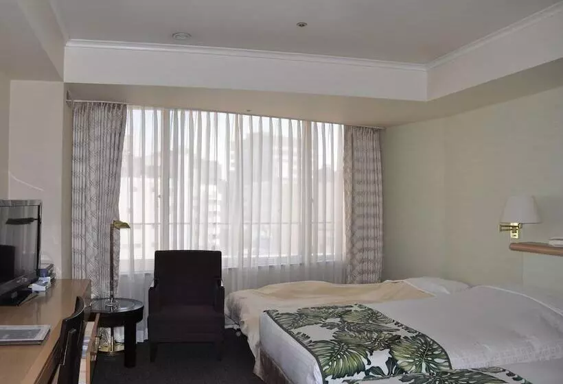 Breezbay Hotel Resort And Spa