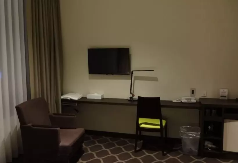 Breezbay Hotel Resort And Spa