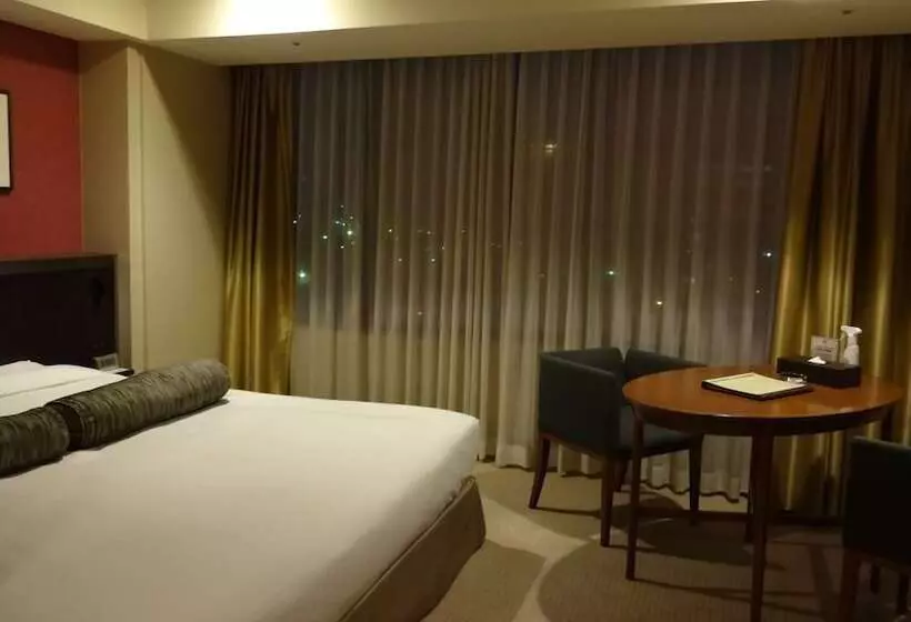 Breezbay Hotel Resort And Spa