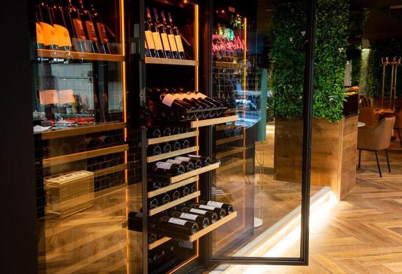 בית מלון כפרי Bristol Verbier