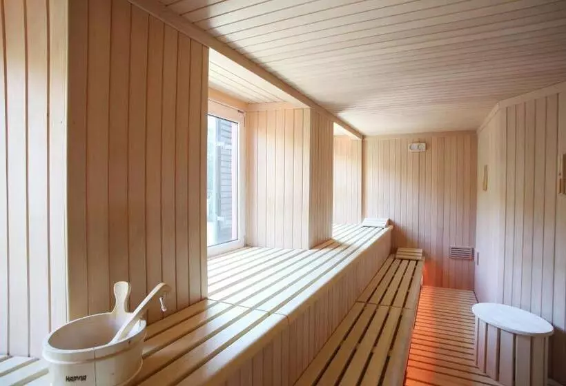 Отель Columbia Wellness & Spa