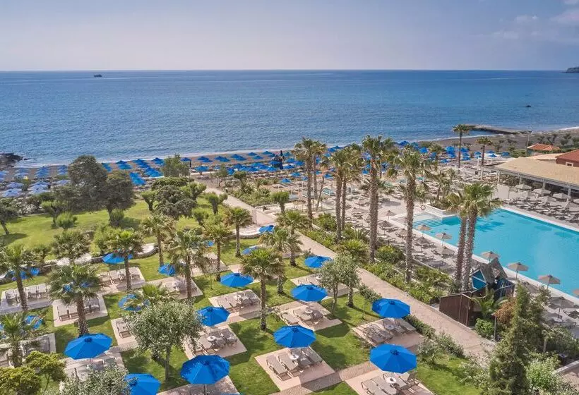 בית מלון כפרי Esperides Beach Resort