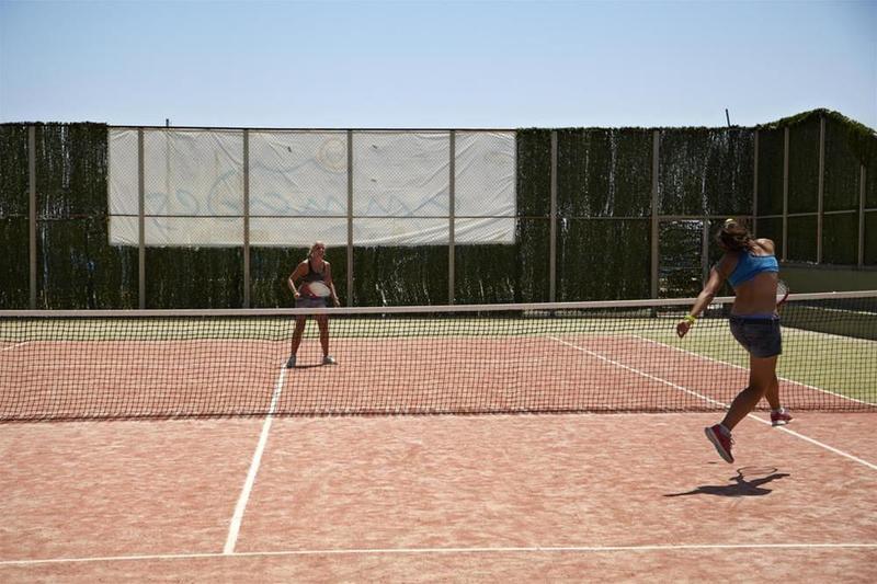 فندق Esperides Beach Resort