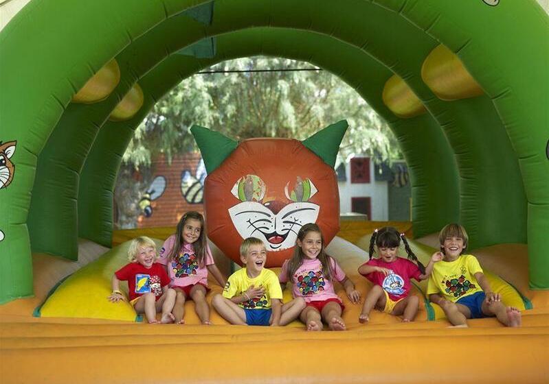 فندق Esperides Beach Resort