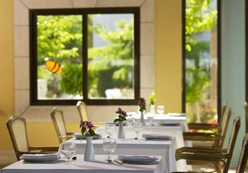 בית מלון כפרי Esperides Beach Resort