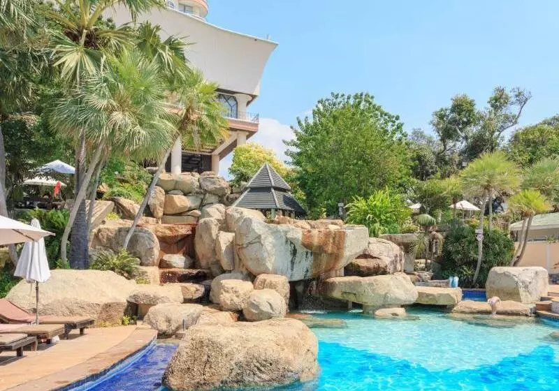 Long Beach Garden Hotel & Pavilions