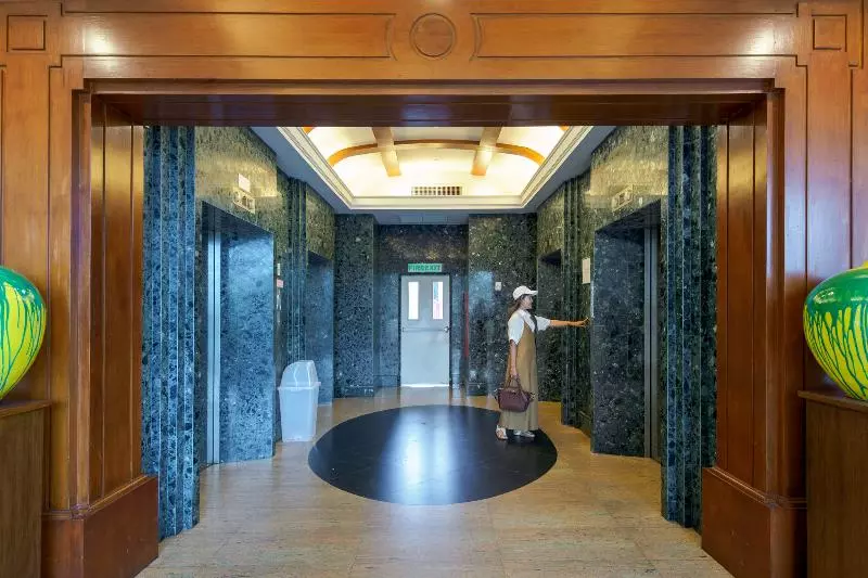 Long Beach Garden Hotel & Pavilions