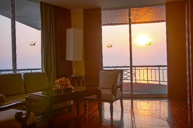 Long Beach Garden Hotel & Pavilions