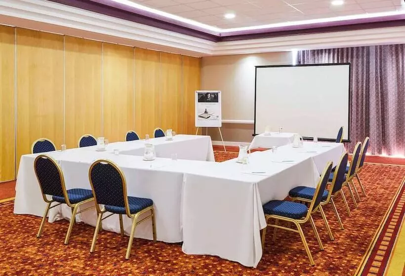 Hotel Mercure St Helens