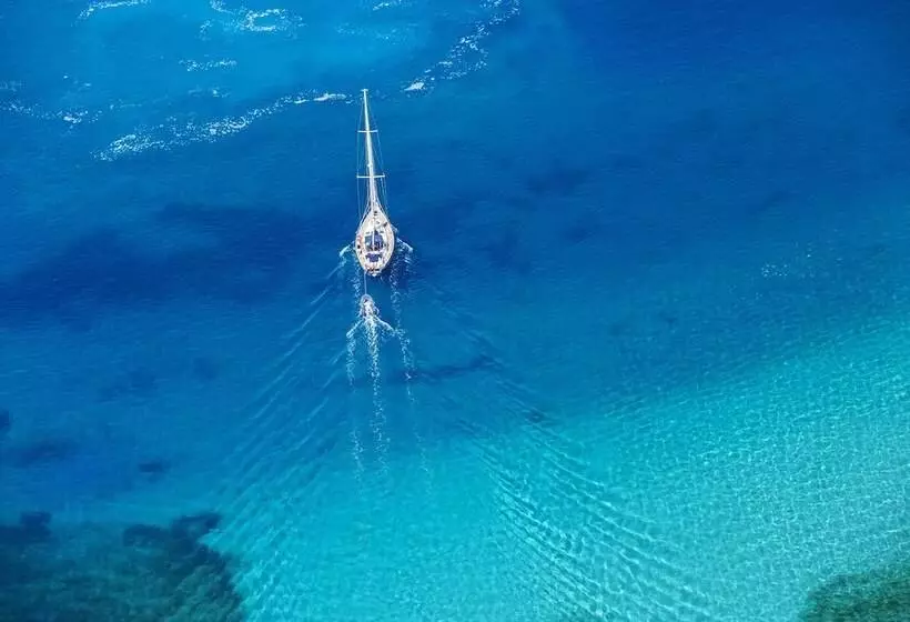 Отель Mr And Mrs White Paros