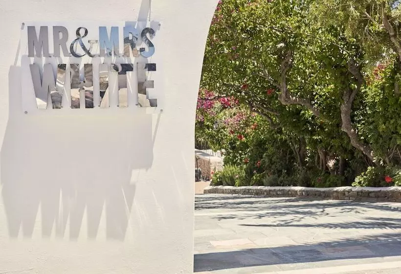 Отель Mr And Mrs White Paros