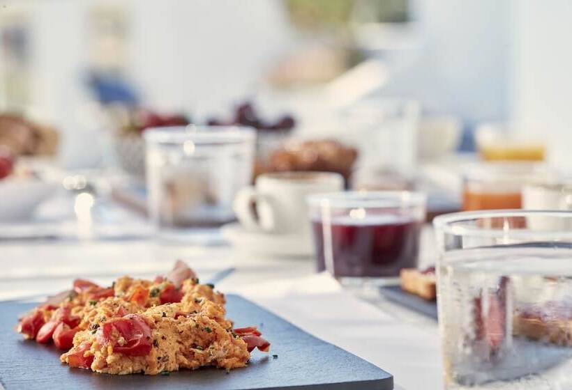 Hotel Mr And Mrs White Paros