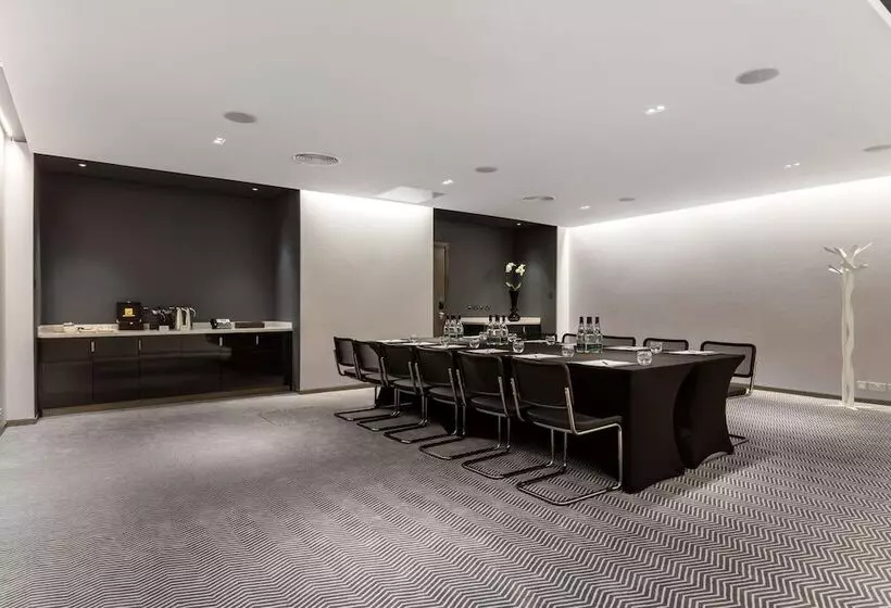 Radisson Blu Hotel, London Mercer Street