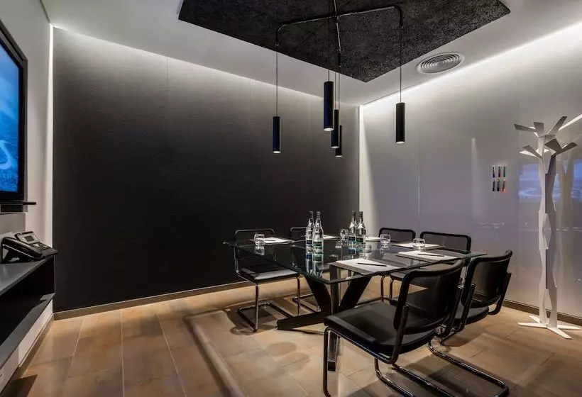 Radisson Blu Hotel, London Mercer Street