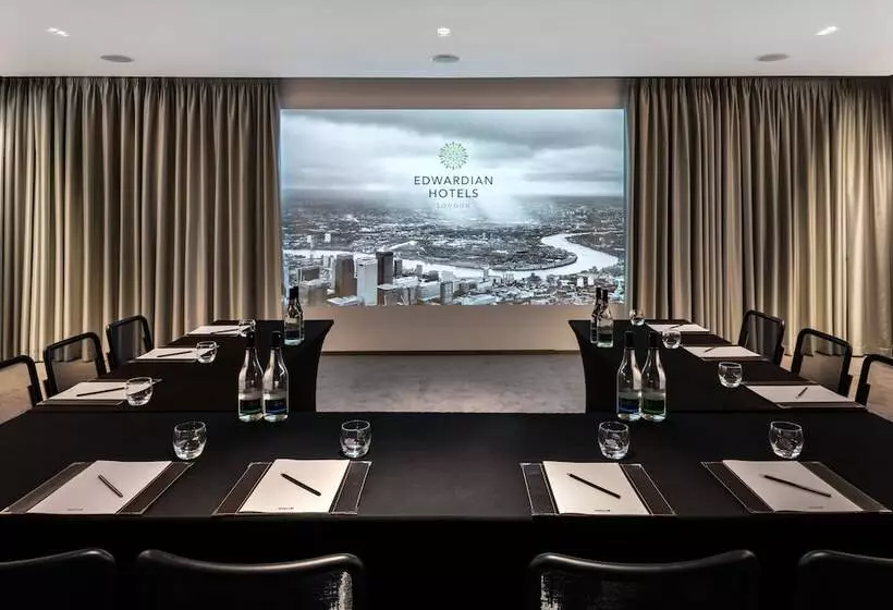 Radisson Blu Hotel, London Mercer Street