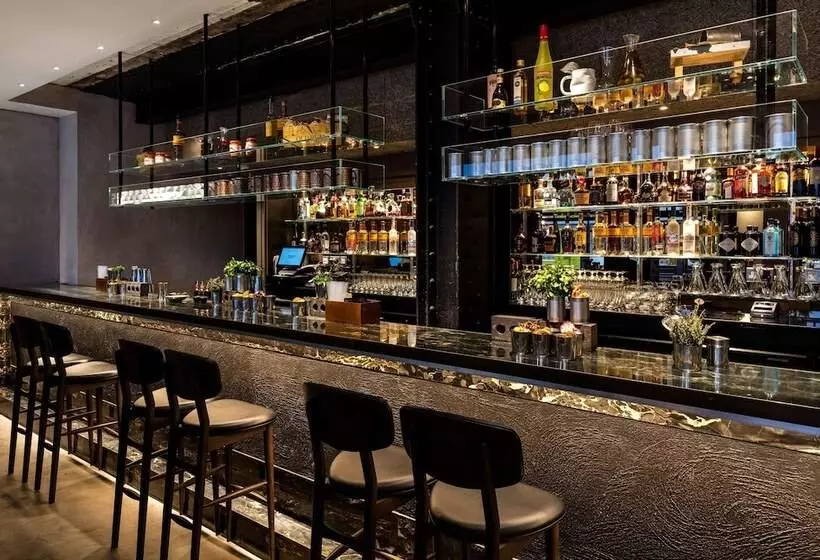 Radisson Blu Hotel, London Mercer Street