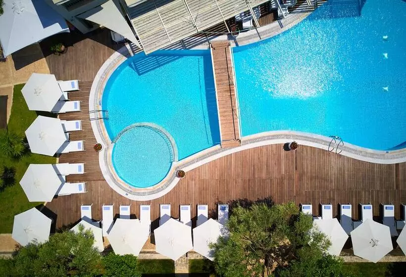 בית מלון כפרי Renaissance Hanioti Resort