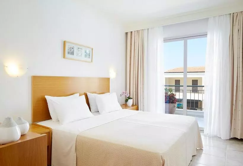 בית מלון כפרי Renaissance Hanioti Resort