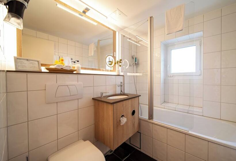 هتل Spalentor Ihr Sympathisches Stadt