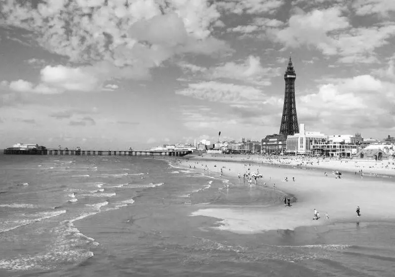 The Big Blue Hotel Blackpool Pleasure Beach