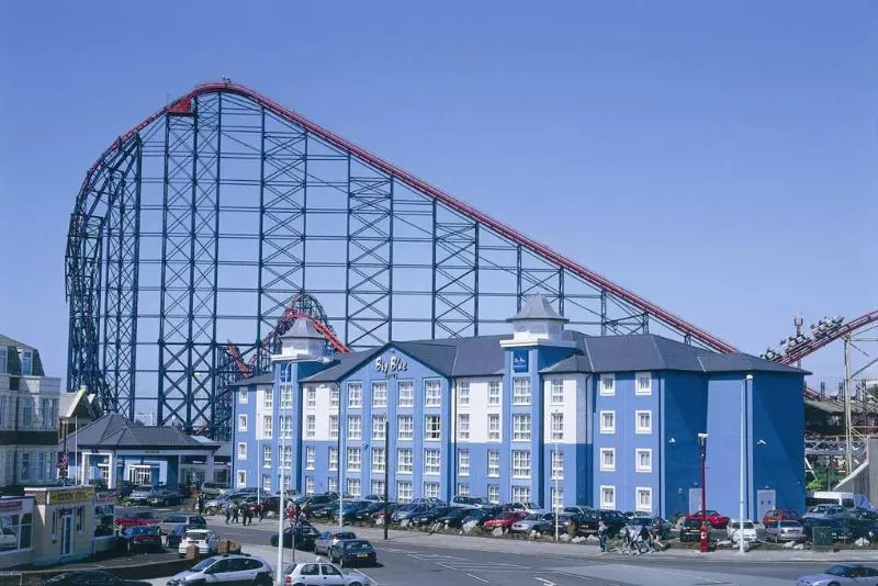 The Big Blue Hotel Blackpool Pleasure Beach