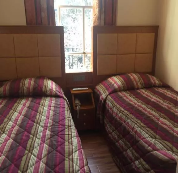 فندق White House