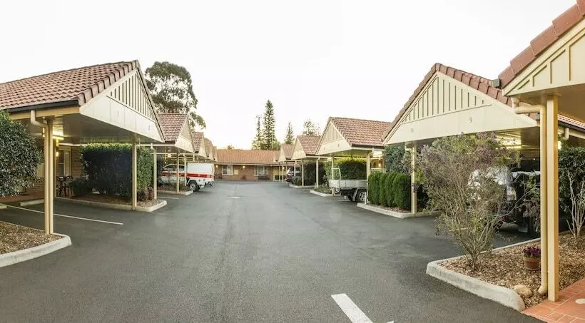Hotelli Cotswold Motor Inn