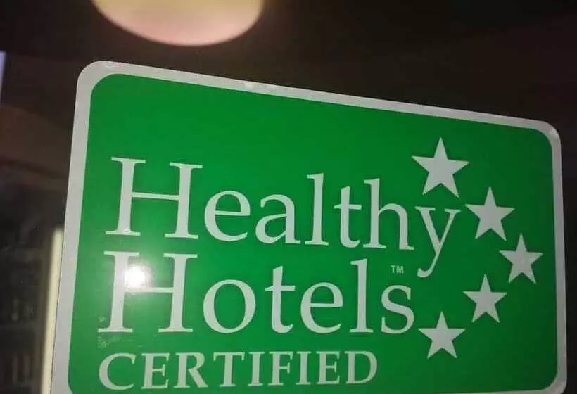 Hotelli Cotswold Motor Inn