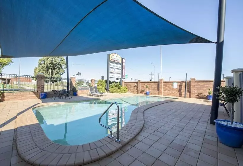 Hotelli Cotswold Motor Inn