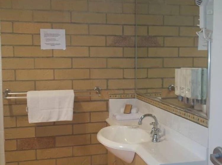 酒店 Cotswold Motor Inn