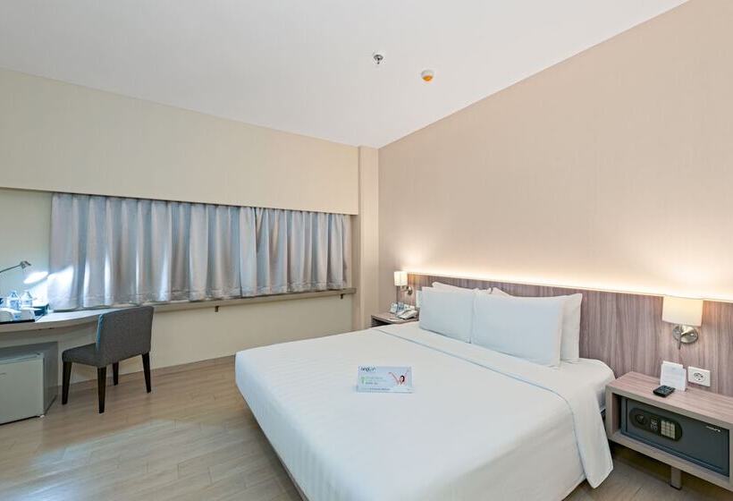 هتل Grand Whiz Megamas Manado