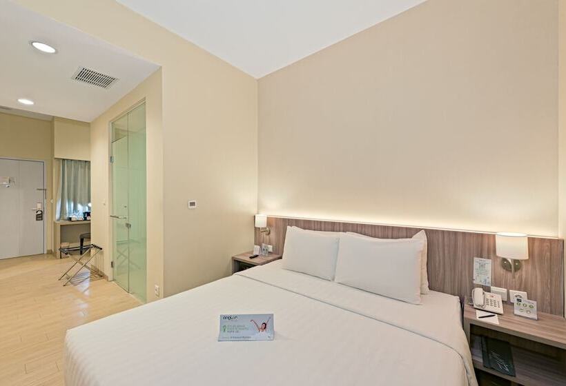 هتل Grand Whiz Megamas Manado